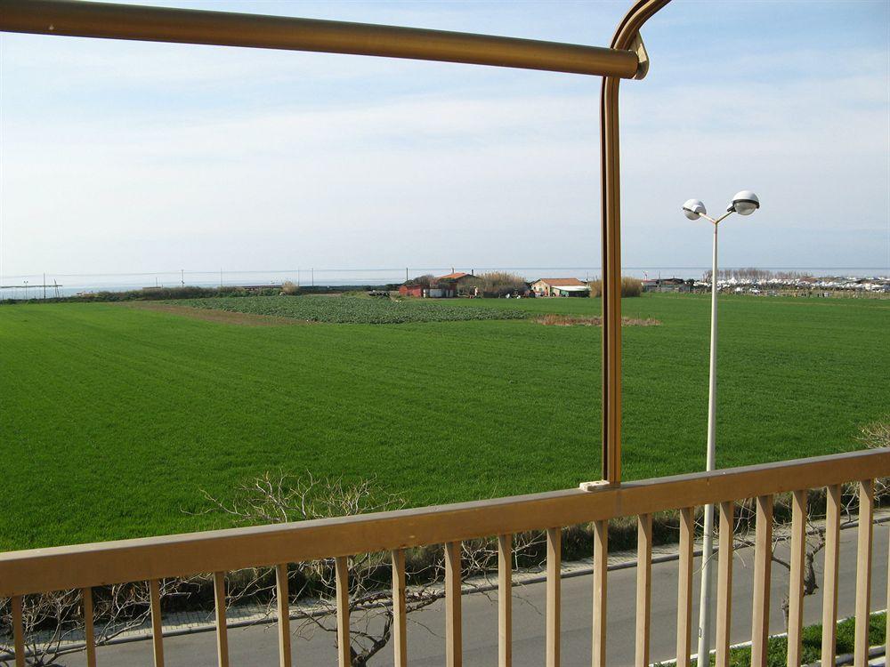 B&B La Casetta Ladispoli Bagian luar foto