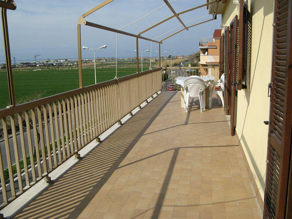 B&B La Casetta Ladispoli Bagian luar foto